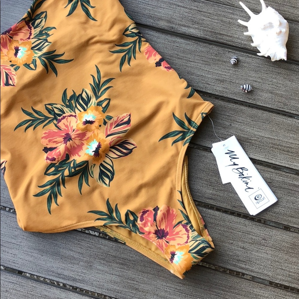 🌴🔆RIP CURL- SUN CHASERS CHEEKY ONE PIECE🔆🌴 - Picture 7 of 11